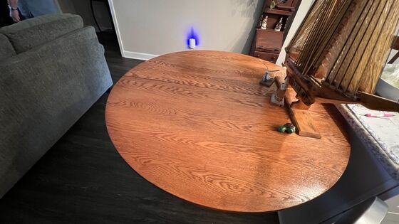 Round oak dining table